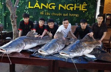 BỘ BA THUỶ QUÁI KHỦNG NHẤT VIỆT NAM LẠI VỀ LÀNG NGHỆ